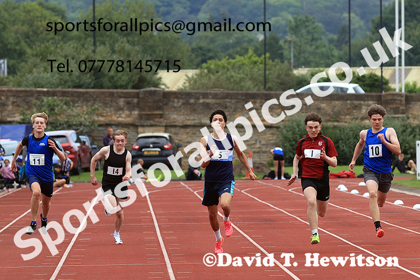 Boys 200 metres, 2025 Northumberland Schools Track and Fields, Wentworth, Hexham. Photo: David T. Hewitson/Sports for All Pics